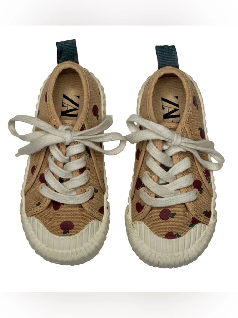 Zara Apple‎ Sneakers